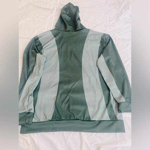 Full sublimated print lightweight Hoody - Picture 2 of 6